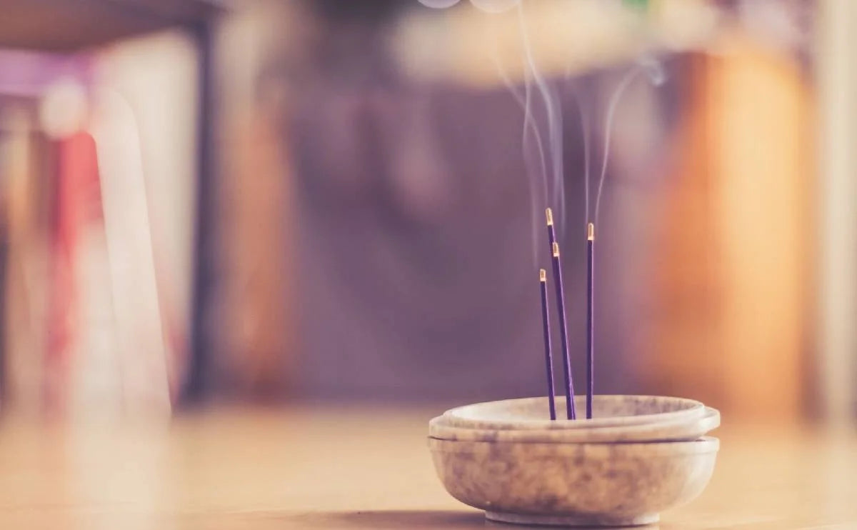 how-to-use-incense-sticks-for-aromatherapy